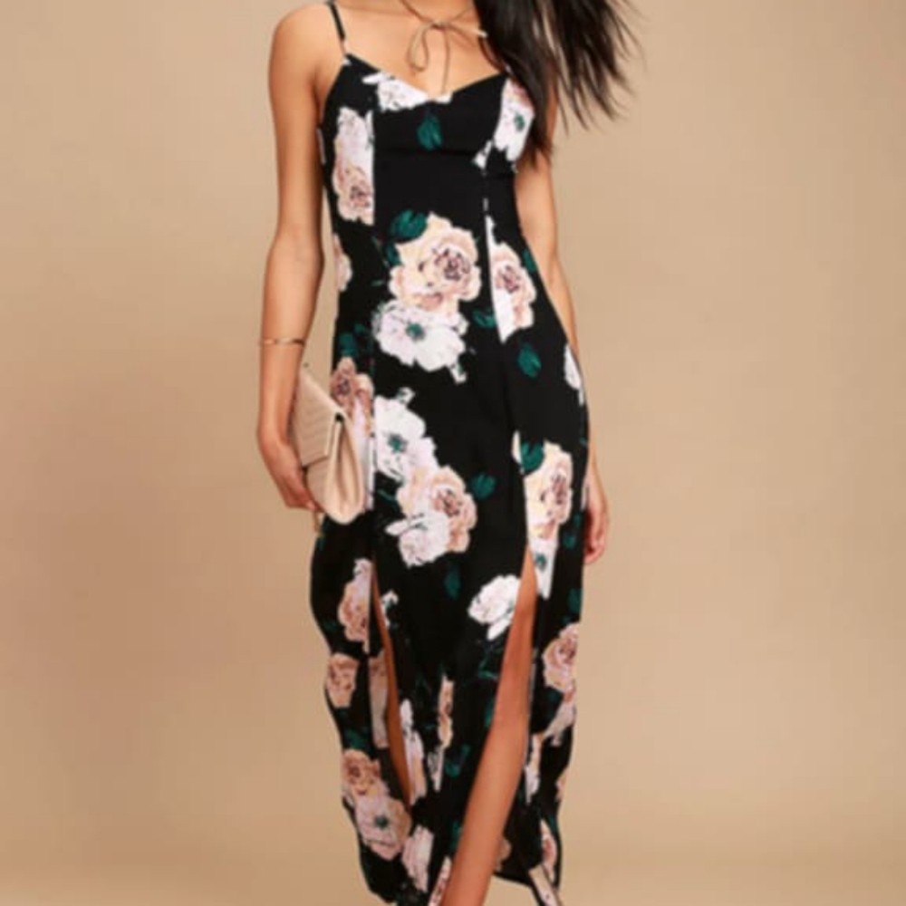 Beautiful LULUS Peony Floral Print Maxi Dress. Small
